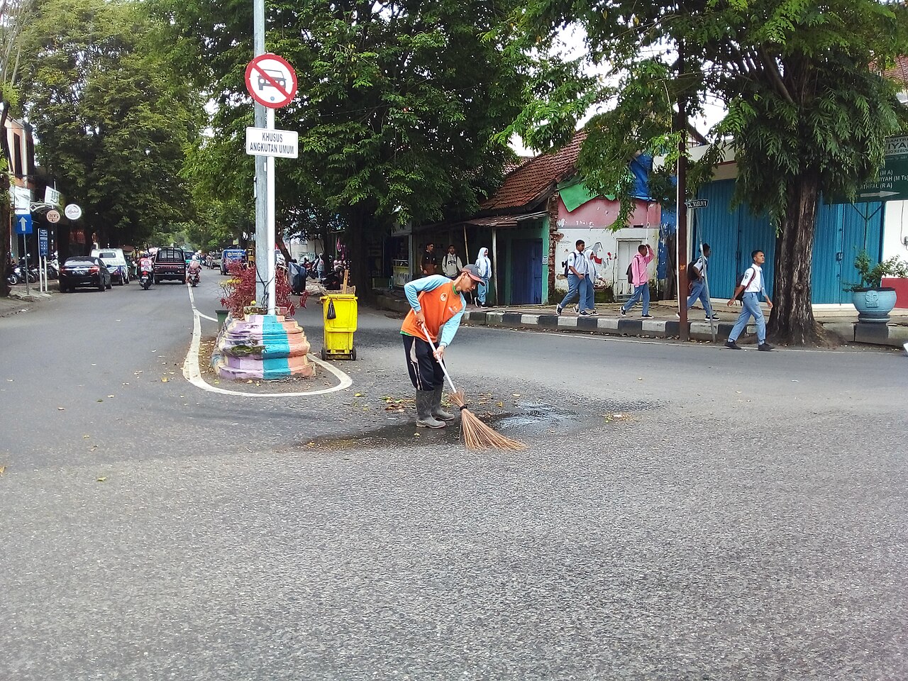 Pengelolaan sampah labuhanratu